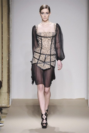 Fotoservizio/FW 2013-2014/WOMEN/CRISTIANO BURANI/DP1/24