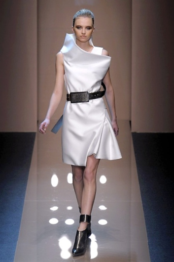 Fotoservizio/FW 2013-2014/WOMEN/GIANFRANCO FERRE'/DP1/1