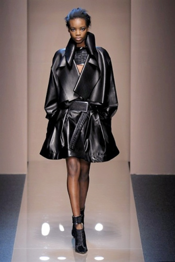 Fotoservizio/FW 2013-2014/WOMEN/GIANFRANCO FERRE'/DP1/13