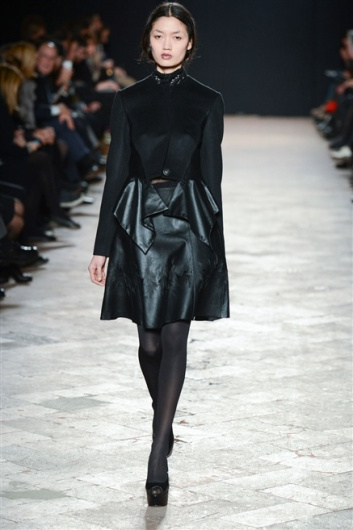 Fotoservizio/FW 2013-2014/WOMEN/WANG PEIYI/DP1/2