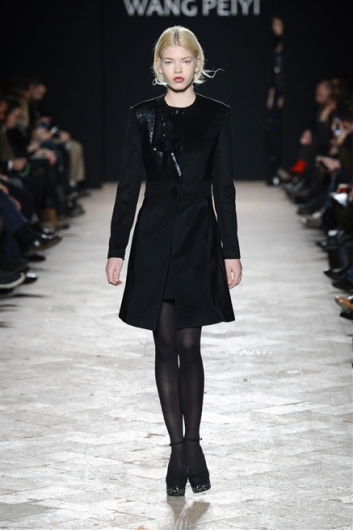 Fotoservizio/FW 2013-2014/WOMEN/WANG PEIYI/DP1/30