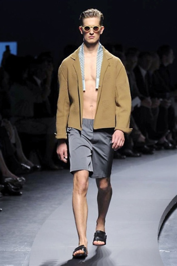 Fotoservizio/SS 2014/MEN/ERMENEGILDO ZEGNA/DP1/32