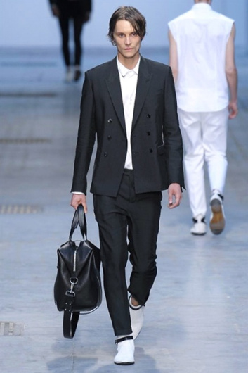 Fotoservizio/SS 2014/MEN/COSTUME NATIONAL HOMME/DP1/2