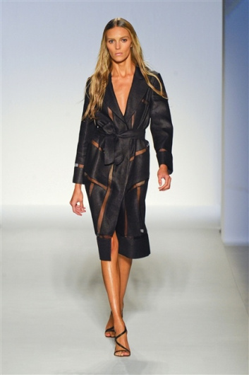 Fotoservizio/SS 2012/WOMEN/ALBERTA FERRETTI/2