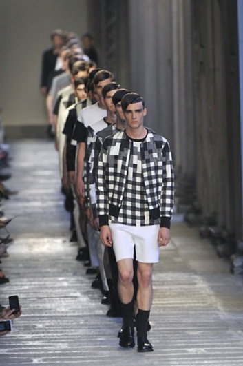 Fotoservizio/SS 2014/MEN/NEIL BARRETT/DP1/37
