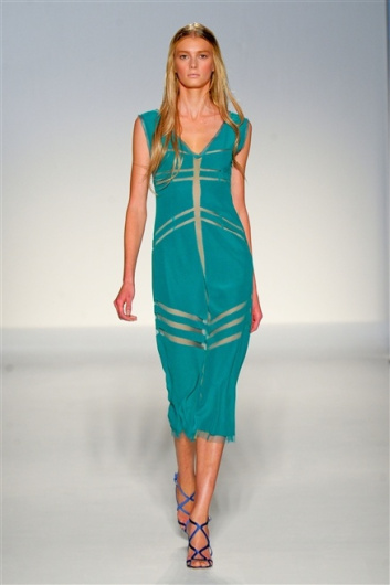 Fotoservizio/SS 2012/WOMEN/ALBERTA FERRETTI/12