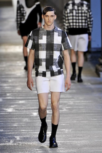 Fotoservizio/SS 2014/MEN/NEIL BARRETT/DP1/2