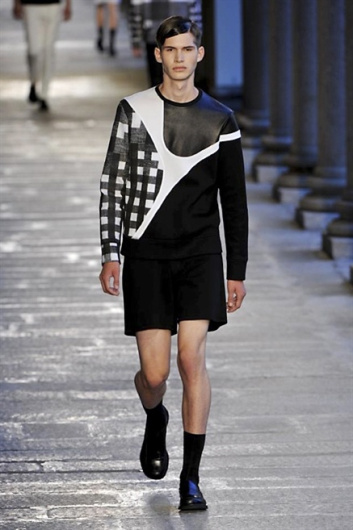 Fotoservizio/SS 2014/MEN/NEIL BARRETT/DP1/3