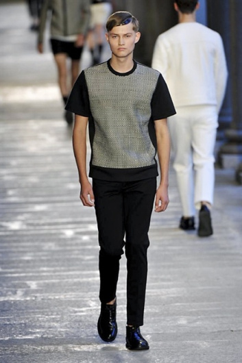 Fotoservizio/SS 2014/MEN/NEIL BARRETT/DP1/9