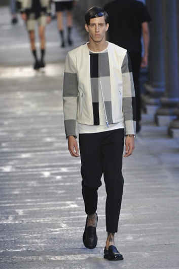 Fotoservizio/SS 2014/MEN/NEIL BARRETT/DP1/11