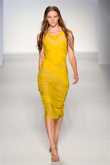 Fotoservizio/SS 2012/WOMEN/ALBERTA FERRETTI/22