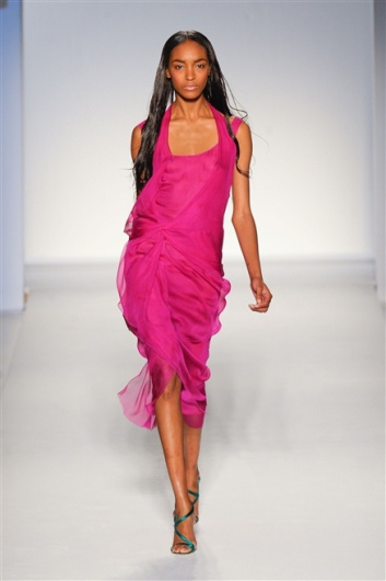 Fotoservizio/SS 2012/WOMEN/ALBERTA FERRETTI/24