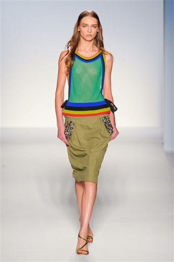 Fotoservizio/SS 2012/WOMEN/ALBERTA FERRETTI/18