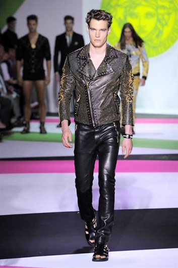 Fotoservizio/SS 2014/MEN/VERSACE/DP1/1
