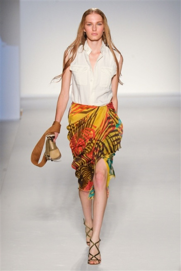 Fotoservizio/SS 2012/WOMEN/ALBERTA FERRETTI/19