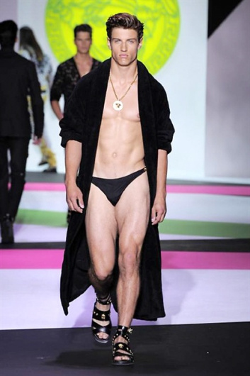 Fotoservizio/SS 2014/MEN/VERSACE/DP1/5
