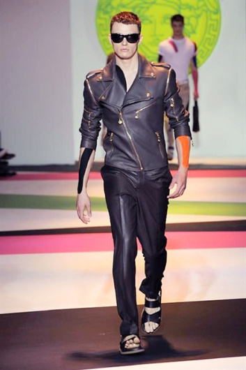 Fotoservizio/SS 2014/MEN/VERSACE/DP1/13