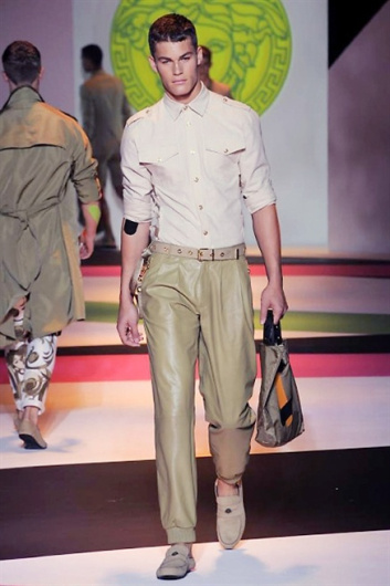 Fotoservizio/SS 2014/MEN/VERSACE/DP1/18