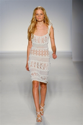 Fotoservizio/SS 2012/WOMEN/ALBERTA FERRETTI/32
