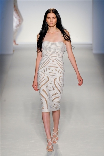 Fotoservizio/SS 2012/WOMEN/ALBERTA FERRETTI/34