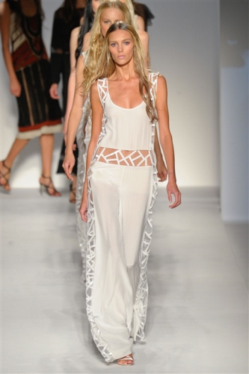 Fotoservizio/SS 2012/WOMEN/ALBERTA FERRETTI/43
