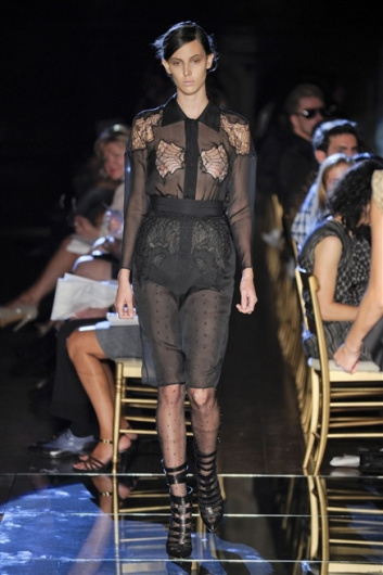 Fotoservizio/SS 2012/WOMEN/FRANCESCO SCOGNAMIGLIO/1