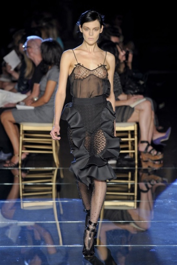 Fotoservizio/SS 2012/WOMEN/FRANCESCO SCOGNAMIGLIO/2