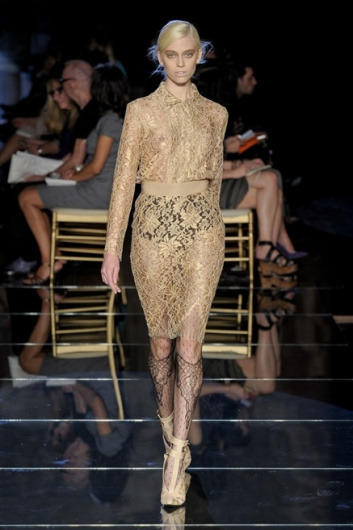 Fotoservizio/SS 2012/WOMEN/FRANCESCO SCOGNAMIGLIO/4