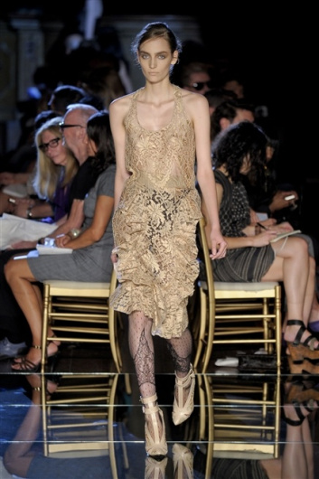 Fotoservizio/SS 2012/WOMEN/FRANCESCO SCOGNAMIGLIO/5