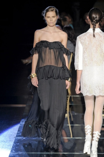 Fotoservizio/SS 2012/WOMEN/FRANCESCO SCOGNAMIGLIO/21