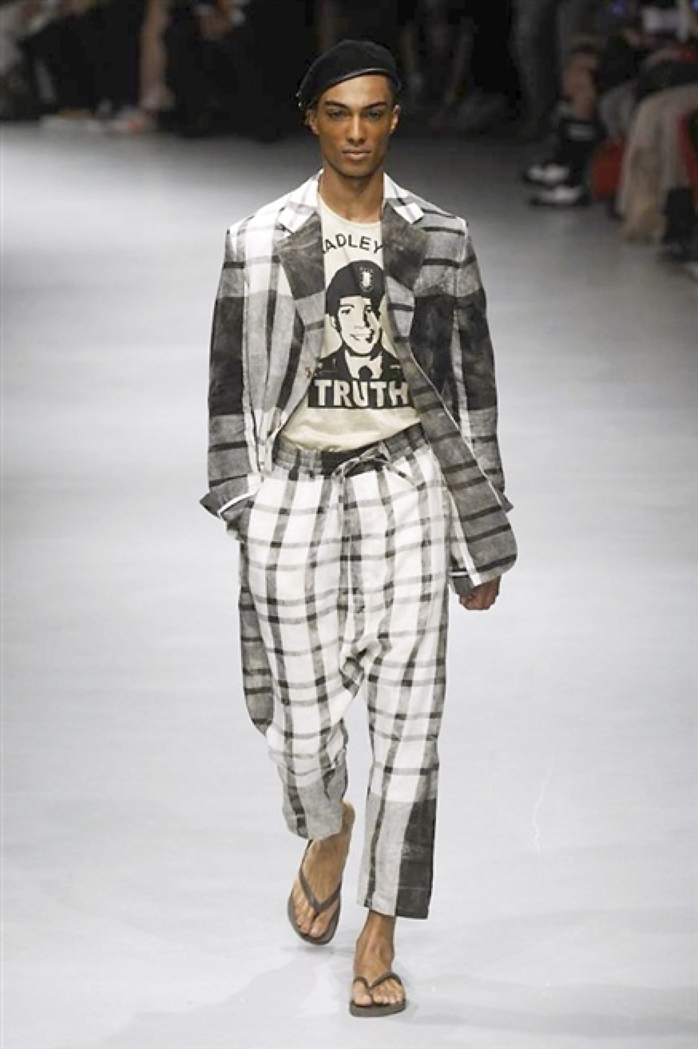 VIVIENNE WESTWOOD, SOGNANDO L’INDIA