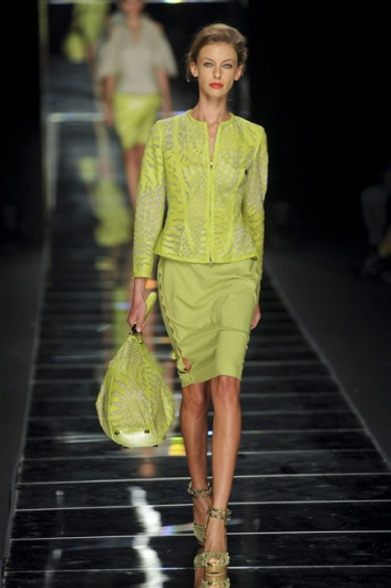 Fotoservizio/SS 2012/WOMEN/JOHN RICHMOND/1