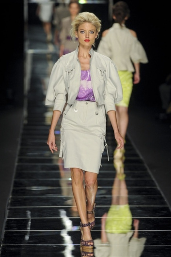 Fotoservizio/SS 2012/WOMEN/JOHN RICHMOND/3